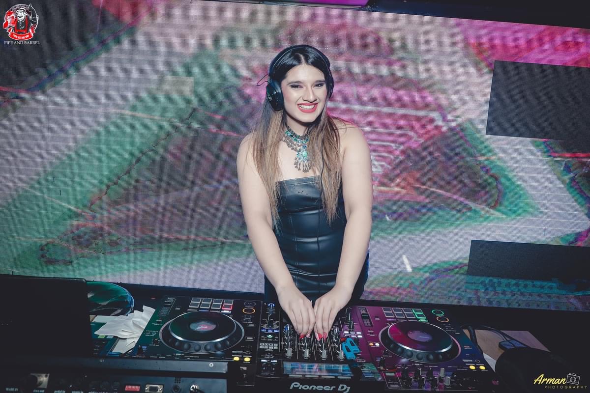 Dj Maurine