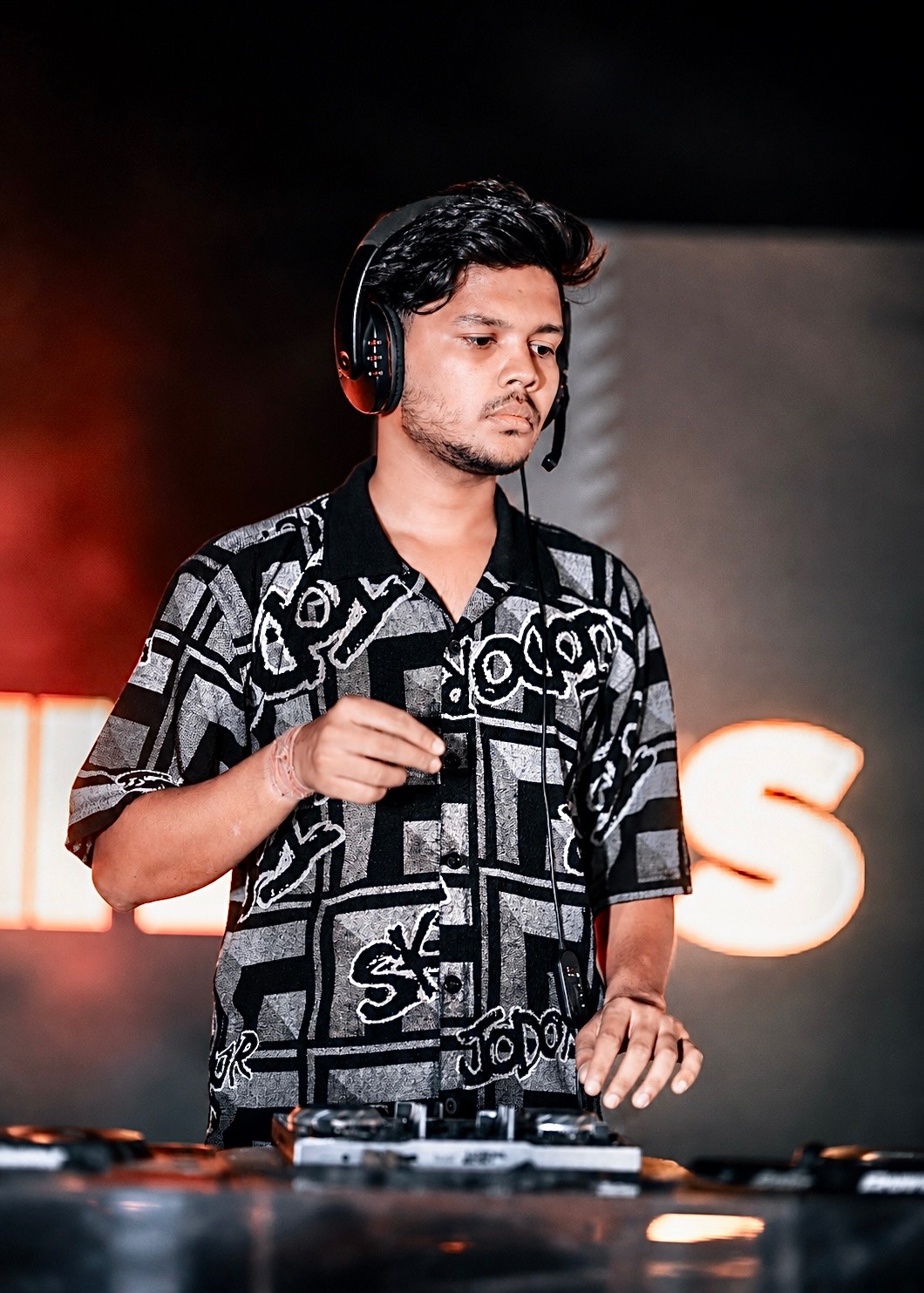 Ashish Muzik